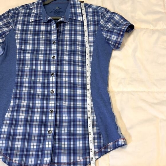 Kuhl women’s blue plaid button up shirt with stretch fabric sides size small - Picture 9 of 10